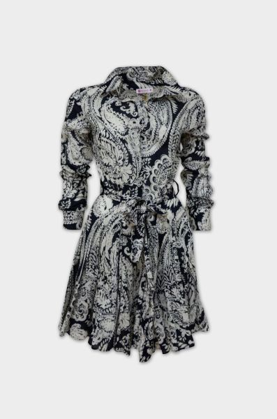 Dress with wide skirt in black and white