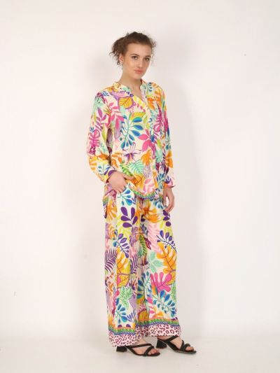 Blouse with colorful leaves print