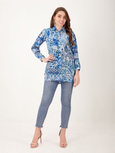 Shirtblouse with flowers and ornaments in blue white