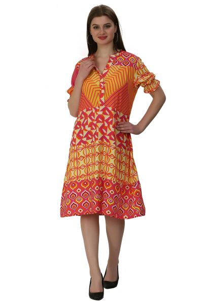 Layered dress with combined fabrics in retroprint