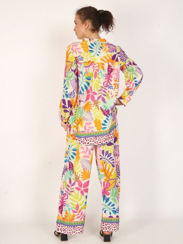 Pants with colorful leaves print-M